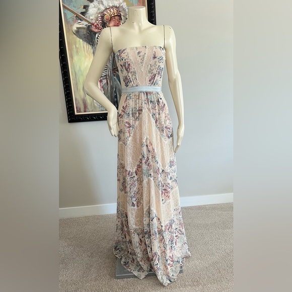 NEW BCBGMaxAzria “Elle” DewCombo Strapless Maxi Gown
Size 0 - Picture 4 of 15